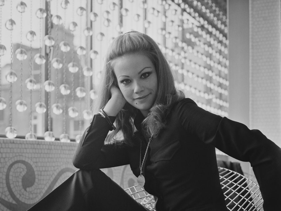 Claudine Auger: Πέθανε το κορίτσι του James Bond που ενσάρκωσε τη θρυλική Domino Στα 78 της χρόνια - Φωτογραφία 1