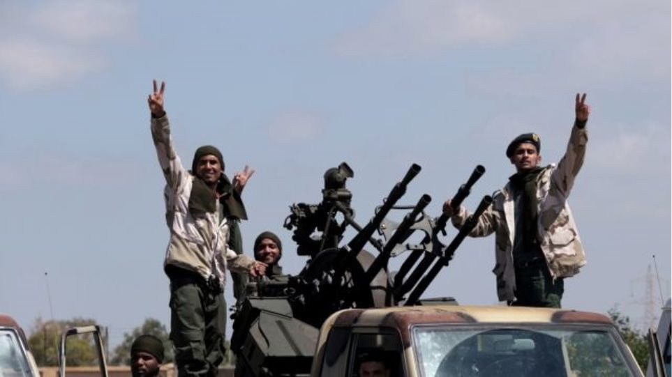 Λιβύη: O Σάρατζ ζητά τη βοήθεια πέντε χωρών για να απωθήσει τον Χαφτάρ - Φωτογραφία 1