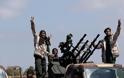 Λιβύη: O Σάρατζ ζητά τη βοήθεια πέντε χωρών για να απωθήσει τον Χαφτάρ