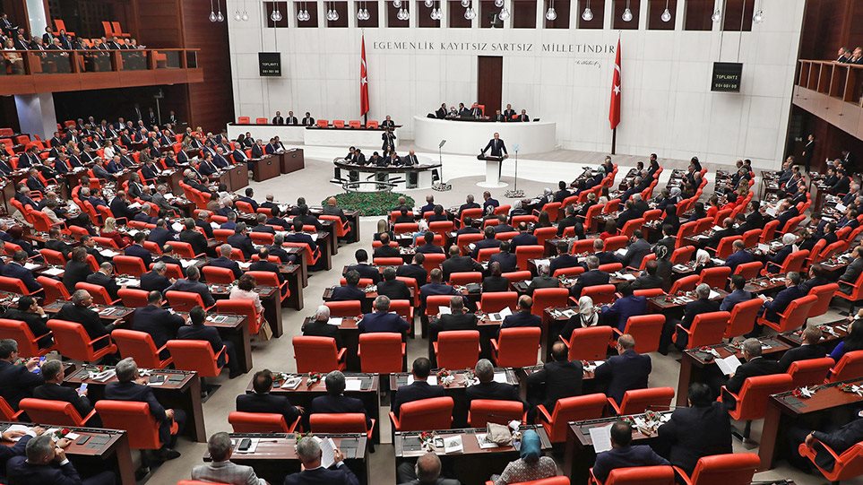 Τουρκία: Η Βουλή ενέκρινε τη στρατιωτική συνεργασία με Λιβύη - Φωτογραφία 1