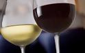 Τι να προτιμήσω λευκό ή κόκκινο κρασί τις γιορτές;