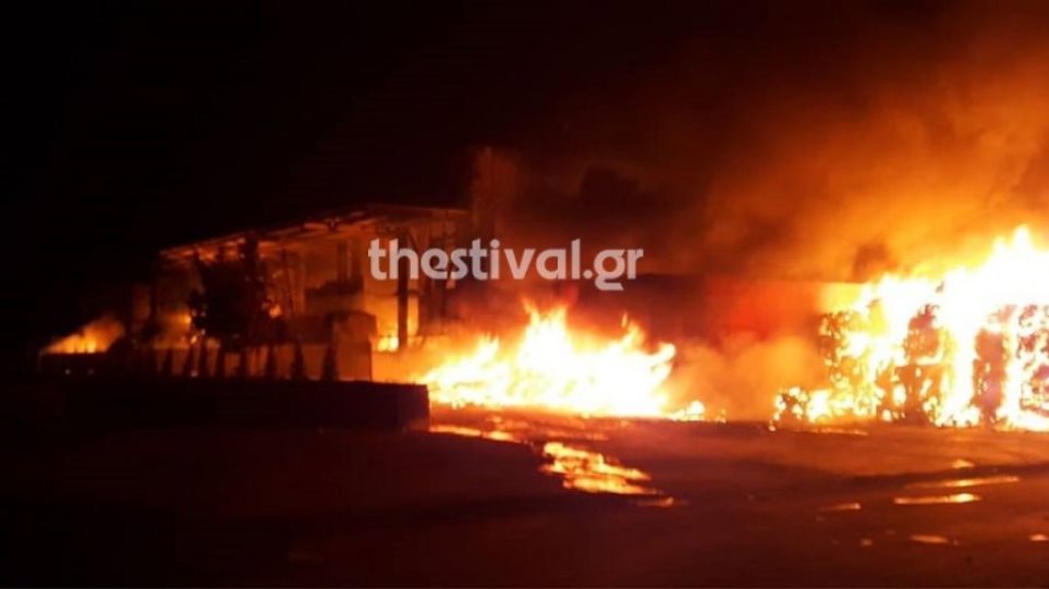 Κάηκαν τη νύχτα τρεις κατοικίες στη Νάουσα - Φωτογραφία 1