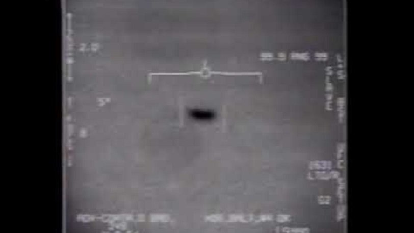 «Από τα 50.000 στα 100 πόδια»: Ο πιλότος που είδε το UFO Tic Tac σπάει τη σιωπή του - Φωτογραφία 1