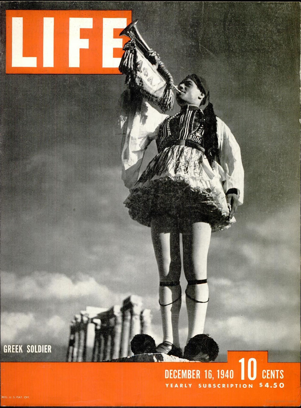 O Ελληνας τσολιάς στο εξώφυλλο του αμερικανικού περιοδικού LIFE -Η ιστορία πίσω από τη φωτογραφία - Φωτογραφία 2