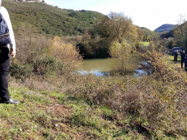 ΚΙ ΑΛΛΕΣ ΕΙΚΟΝΕΣ: Από το σημείο που έχασε τη ζωή του 77χρονος οδηγός αγροτικού, που έπεσε σε Λούτσα στην Μπαμπίνη - Φωτογραφία 4