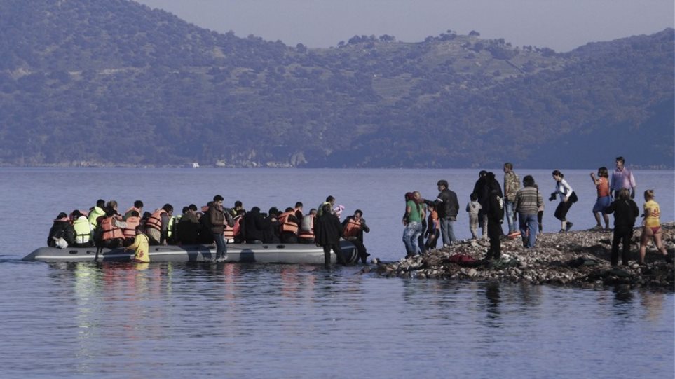 Ιταλία: 160 μετανάστες αποβιβάστηκαν στον Τάραντα - Φωτογραφία 1