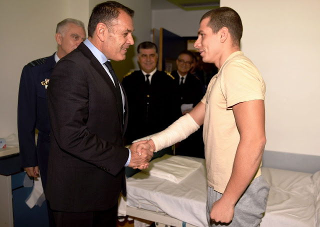 Επίσκεψη ΥΕΘΑ κ. Νικολάου Παναγιωτόπουλου στα Στρατιωτικά Νοσοκομεία Αθηνών (251 ΓΝΑ - 401 ΓΣΝΑ - ΝΝΑ) - Φωτογραφία 5
