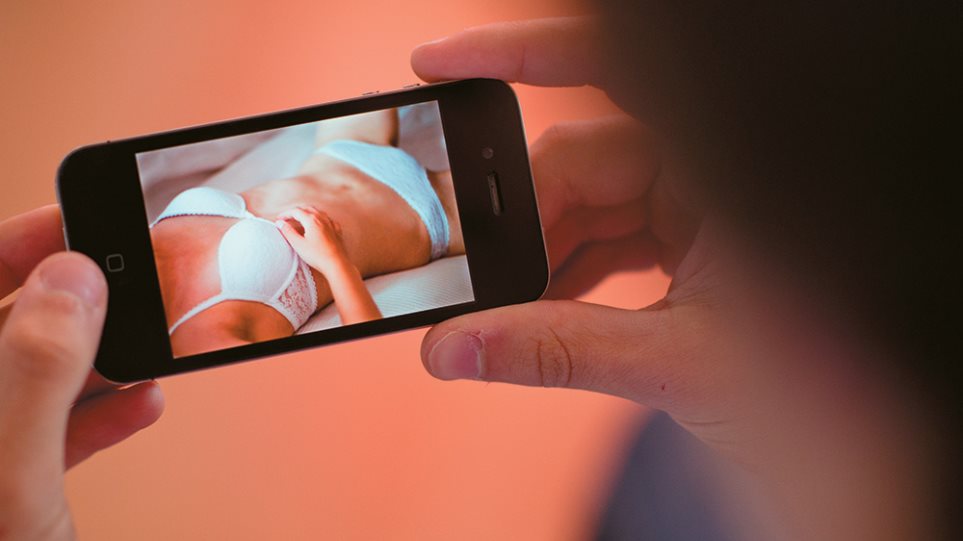 Υπόθεση Sextortion στη Ρόδο: «Στείλε βίντεο ή ανεβάζω τις γυμνές σου φωτογραφίες» - Φωτογραφία 1