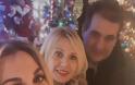 Κωνσταντίνα Σπυροπούλου: Χριστουγεννιάτικη έξοδος με τους γονείς της! [pics] - Φωτογραφία 2