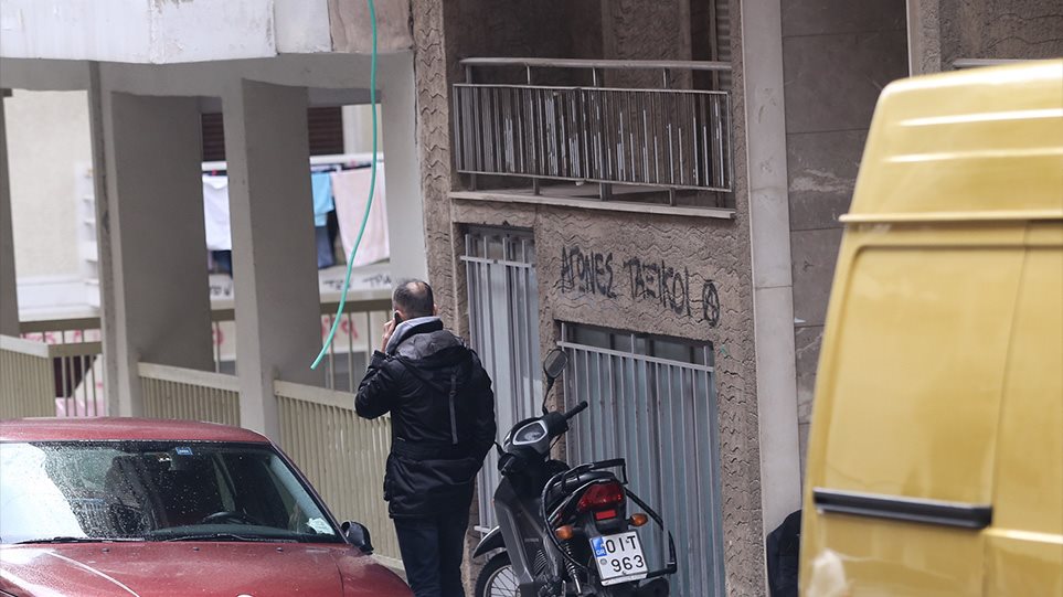 Γκύζη: Δολοφονία από ληστές «βλέπουν» οι αστυνομικοί για τον 66χρονο νεκρό έξω από το σπίτι του - Φωτογραφία 1