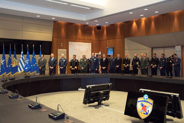 Πρωτοχρονιάτικα κάλαντα στο Υπουργείο Εθνικής Άμυνας παρουσία του ΥΕΘΑ κ. Νικόλαου Παναγιωτόπουλου (ΒΙΝΤΕΟ) - Φωτογραφία 5