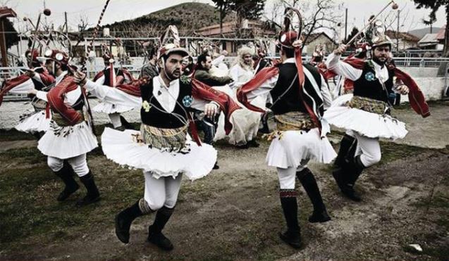 Πρωτοχρονιά: Πώς γιορτάζεται σε όλη την Ελλάδα -Έθιμα & παραδόσεις (φωτο) - Φωτογραφία 2