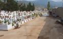 Τρίκαλα: Έκκληση στους δημότες να… ξεθάψουν τους νεκρούς τους