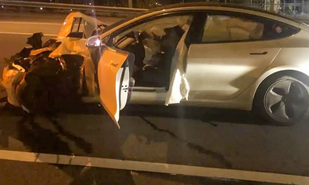 Δυστύχημα με Tesla και δύο νεκρούς - Φωτογραφία 2