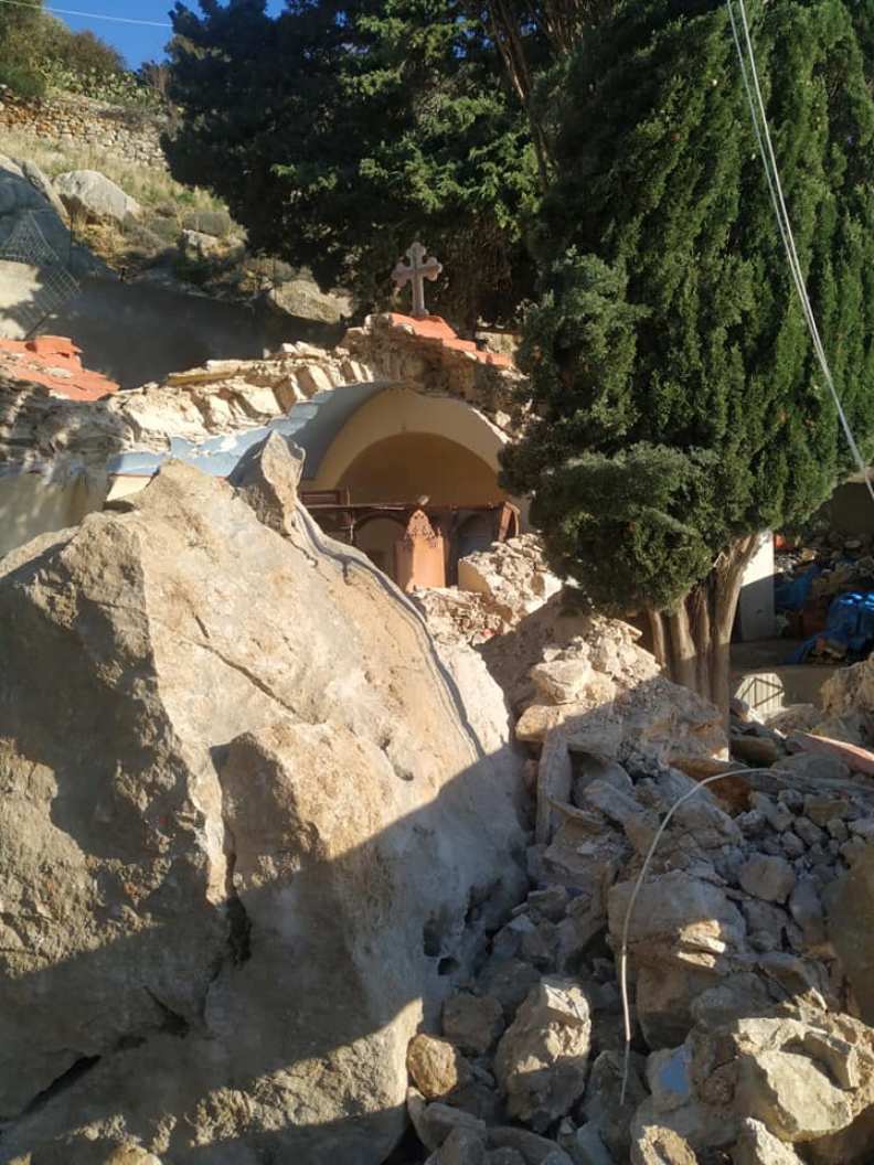 Θαύμα: Μοναστήρι στη Σύμη καταπλακώθηκε από βράχια, αλλά η Αγία Τράπεζα παρέμεινε ανέγγιχτη! - Φωτογραφία 4