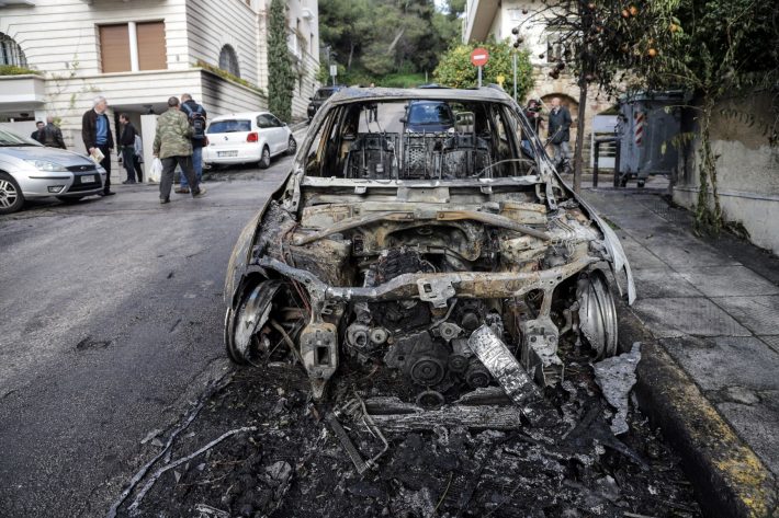 Τουρκία:Εμπρησμός αυτοκίνητου υπαλλήλου του ελληνικού προξενείου στη Σμύρνη - Φωτογραφία 1