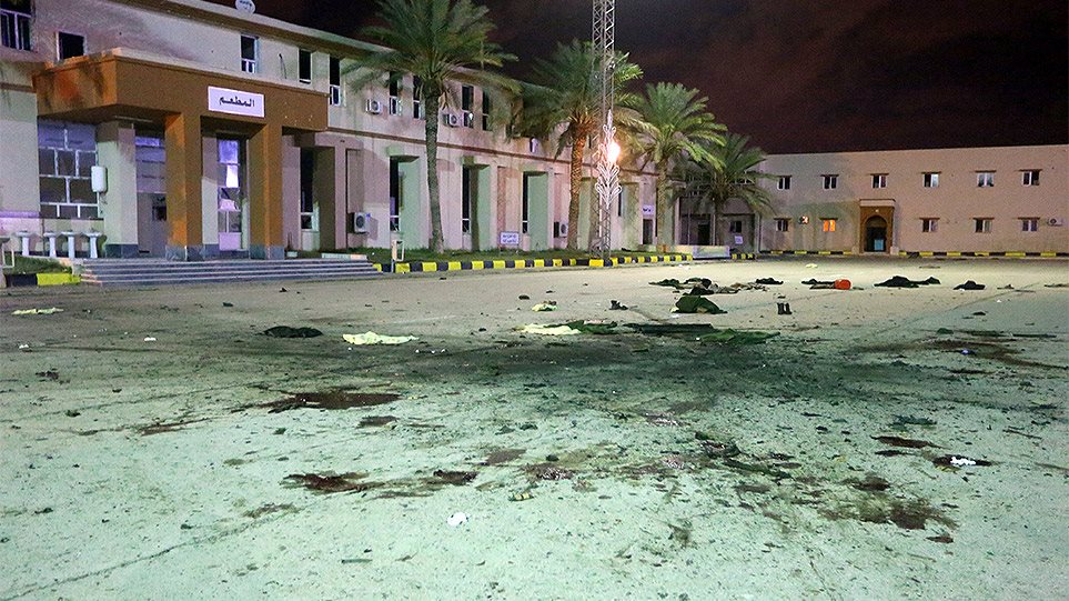 Τουλάχιστον 28 νεκροί μετά από επιδρομή σε στρατιωτική σχολή στην Τρίπολη - Φωτογραφία 1