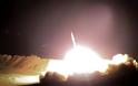 Σηκώθηκαν F-35 από τα ΗΑΕ, «λοκάρουν» ιρανικούς στόχους – Δεύτερο «κύμα» πυραύλων εξαπέλυσε η Τεχεράνη – Απαγόρευση πτήσεων στη Μ. Ανατολή