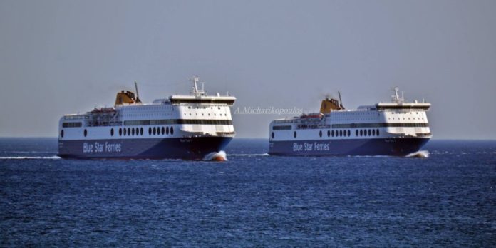 Διαμαρτυρία επιβατών με αποδέκτη τη Blue Star Ferries: Θα παραμείνουν χωρίς πλοίο 6 μέρες - Φωτογραφία 1