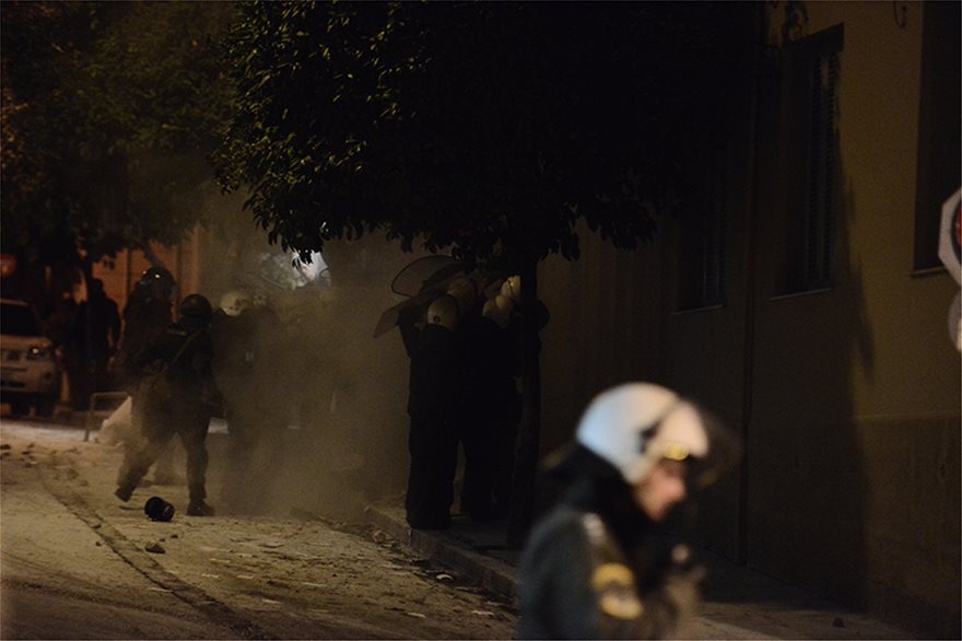 Επιχείρηση της αστυνομίας στο Κουκάκι: Εισβολή αστυνομικών στις καταλήψεις - Φωτογραφία 18