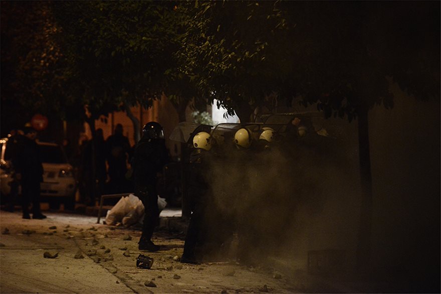 Επιχείρηση της αστυνομίας στο Κουκάκι: Εισβολή αστυνομικών στις καταλήψεις - Φωτογραφία 19