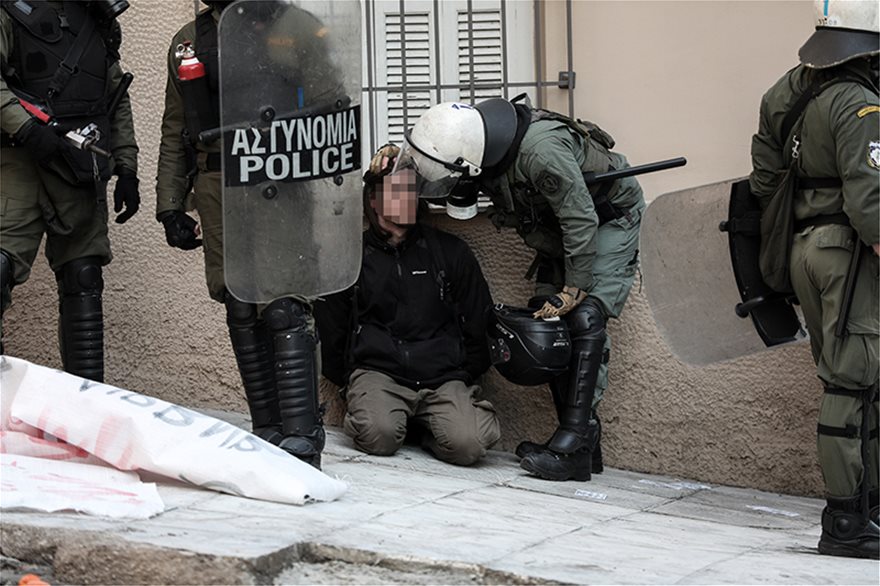 Επιχείρηση της αστυνομίας στο Κουκάκι: Εισβολή αστυνομικών στις καταλήψεις - Φωτογραφία 26