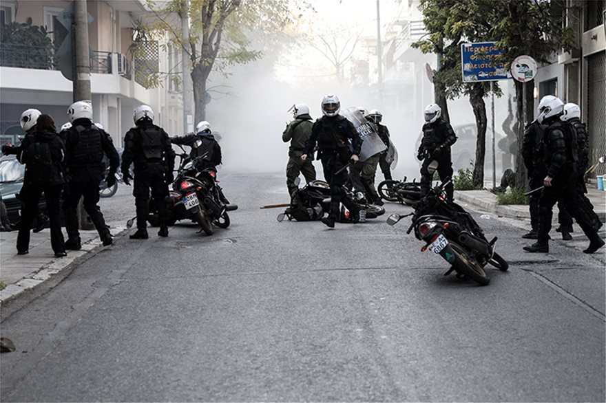 Επιχείρηση της αστυνομίας στο Κουκάκι: Εισβολή αστυνομικών στις καταλήψεις - Φωτογραφία 38