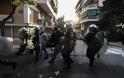 Επιχείρηση της αστυνομίας στο Κουκάκι: Εισβολή αστυνομικών στις καταλήψεις - Φωτογραφία 27
