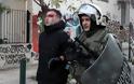Επιχείρηση της αστυνομίας στο Κουκάκι: Εισβολή αστυνομικών στις καταλήψεις - Φωτογραφία 34