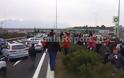 Λαμία: Κάτοικοι έκλεισαν την Εθνική οδό για το hotspot στη Μαυρομαντήλα