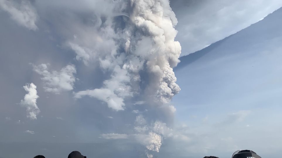 Έτοιμο να εκραγεί το ηφαίστειο Ταάλ - Φωτογραφία 1