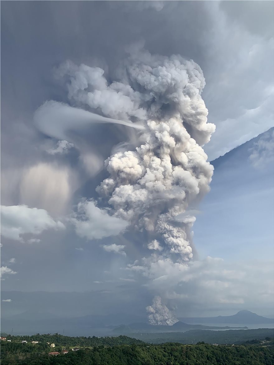 Έτοιμο να εκραγεί το ηφαίστειο Ταάλ - Φωτογραφία 2