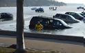 Τα αυτοκίνητα των ψαράδων βυθίστηκαν στην παγωμένη λίμνη (+video) - Φωτογραφία 1