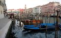 Απίστευτες εικόνες στη Βενετία: Στέγνωσαν τα κανάλια της (pics) - Φωτογραφία 3