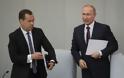 Παραιτήθηκε η κυβέρνηση Μεντβέντεφ - Πολιτική κρίση στην Ρωσία