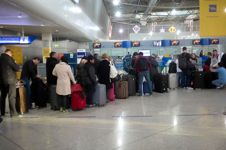 Κοσμοσυρροή στα ελληνικά αεροδρόμια: 65 εκατ. επιβάτες το 2019 - Φωτογραφία 1