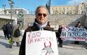 Σύνταγμα-Αθήνα: Διαμαρτυρία ενάντια στην εκτροπή του Αχελώου απο το Δίκτυο «Μεσοχώρα - Αχελώος SOS» - ΦΩΤΟ - Φωτογραφία 2