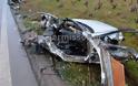 Τραγικό τροχαίο στη Λιβαδειάς - Θηβών: Κόπηκε στη μέση το αυτοκίνητο των δυο φίλων που έχασαν τη ζωή τους - Φωτογραφία 1