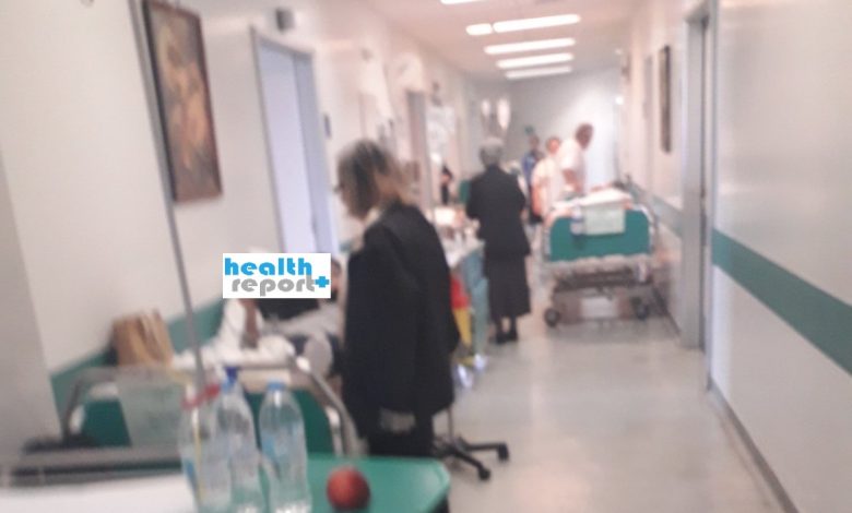 Εικόνες- ντροπής και πάλι στο «Αττικόν»: Ράντζα πνίγουν το νοσοκομείο - Φωτογραφία 1