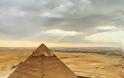 Διάσημος YouTuber σκαρφάλωσε στην πυραμίδα της Γκίζας -Πέρασε 5 ημέρες στην φυλακή - Φωτογραφία 2