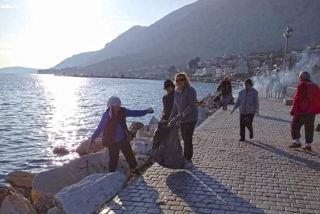 ΔΡΑΣΗ της εθελοντικής ομάδας Αστακού με καθαρισμό στην παραλία! - ΦΩΤΟ - Φωτογραφία 1