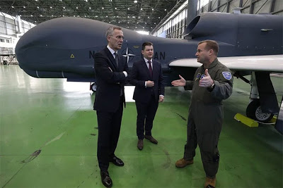 Στόλτενμπεργκ: Τα νέα κατασκοπευτικά drones RQ-4D Phoenix του NATO θα μπορούν να βλέπουν σε βάθος τη Ρωσία - Φωτογραφία 1