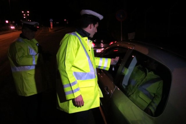 Αγρίνιο: Συλλήψεις οδηγών για διπλώματα – υπό την επήρεια μέθης ο ένας - Φωτογραφία 1