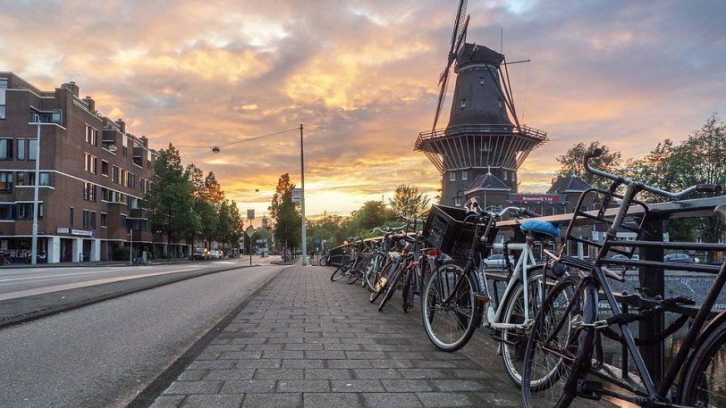 Ο δήμος του Άμστερνταμ εξαγοράζει τα χρέη των νέων ενηλίκων - Φωτογραφία 1