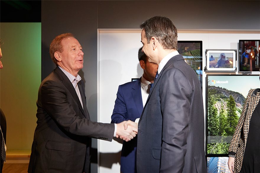 O Μητσοτάκης με τον πρόεδρο της Microsoft - Συζήτησαν για Data Center στην Ελλάδα - Φωτογραφία 4