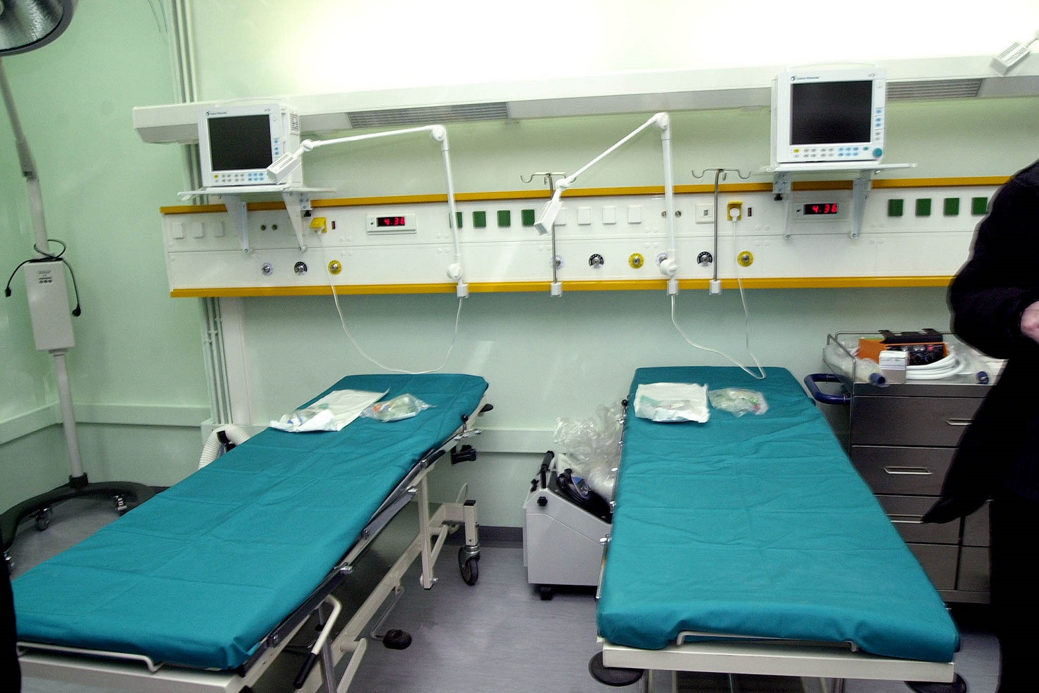 ΘΑ ΓΕΜΙΣΟΥΜΕ ΚΑΙ ΨΩΡΑ... Έκτακτο: Στο νοσοκομείο της Νίκαιας έξι αλλοδαποί με ψώρα – Συναγερμός στο ΕΣΥ - Φωτογραφία 1
