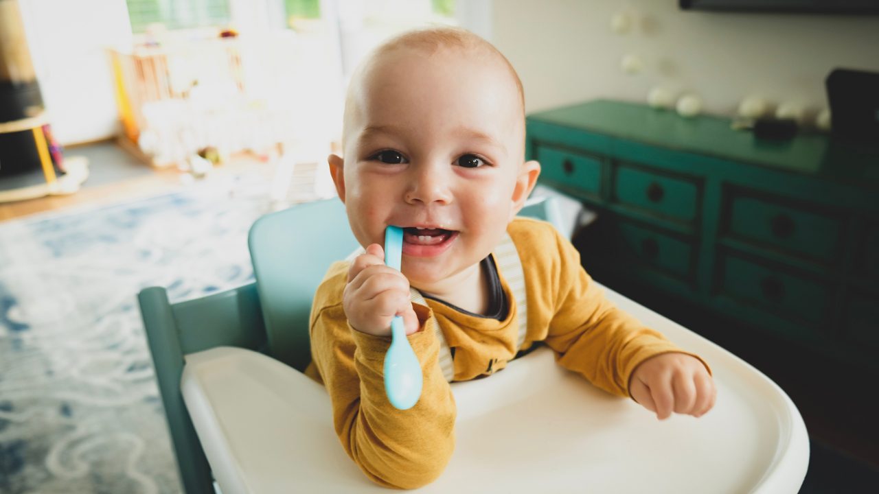 Ποιος ξέρει καλύτερα πόσο πρέπει να τρώει το μωρό; Εσείς; Και όμως όχι! - Φωτογραφία 1