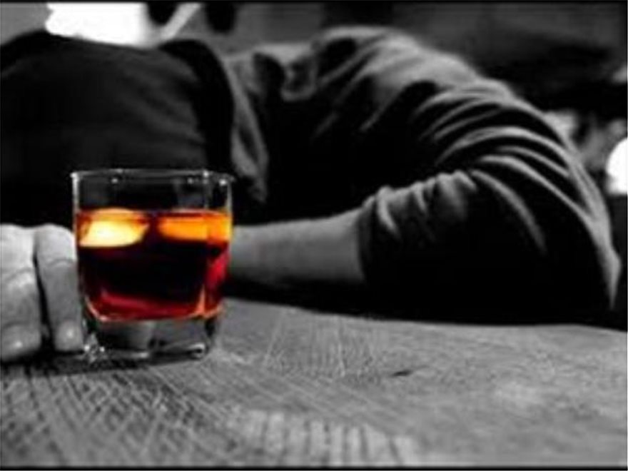 Έρευνα - σοκ: Τα ελληνόπουλα ξεκινούν το ποτό, το τσιγάρο και την κάνναβη στα 13 - Φωτογραφία 2
