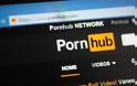Κωφός έκανε μήνυση στο Pornhub γιατί τα βίντεο δεν έχουν υπότιτλους
