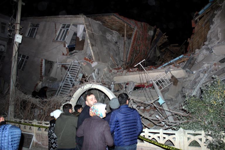Σεισμός στην Τουρκία: Ο Άκης Τσελέντης για τη σχέση του ρήγματος με την Ελλάδα - Φωτογραφία 1